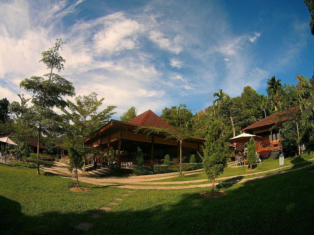 Langkisau Resort Hotel & Restaurant Padang  Exterior photo